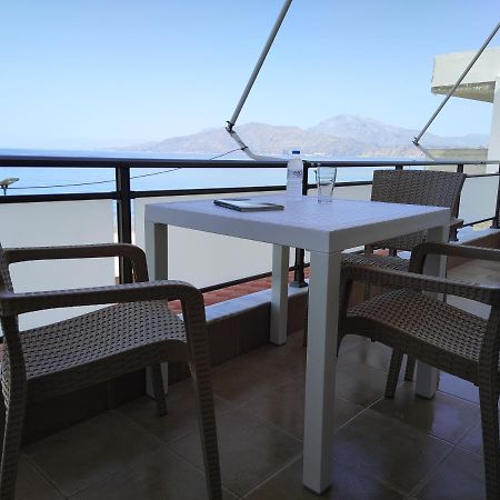 Villa Golden Ammos Sea View Каламаки Екстериор снимка