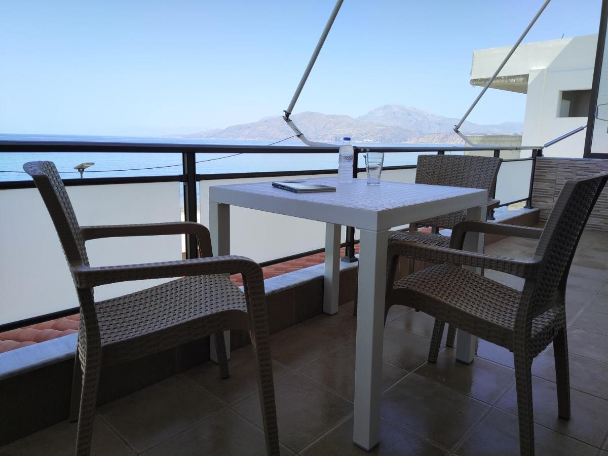 Villa Golden Ammos Sea View Каламаки Екстериор снимка