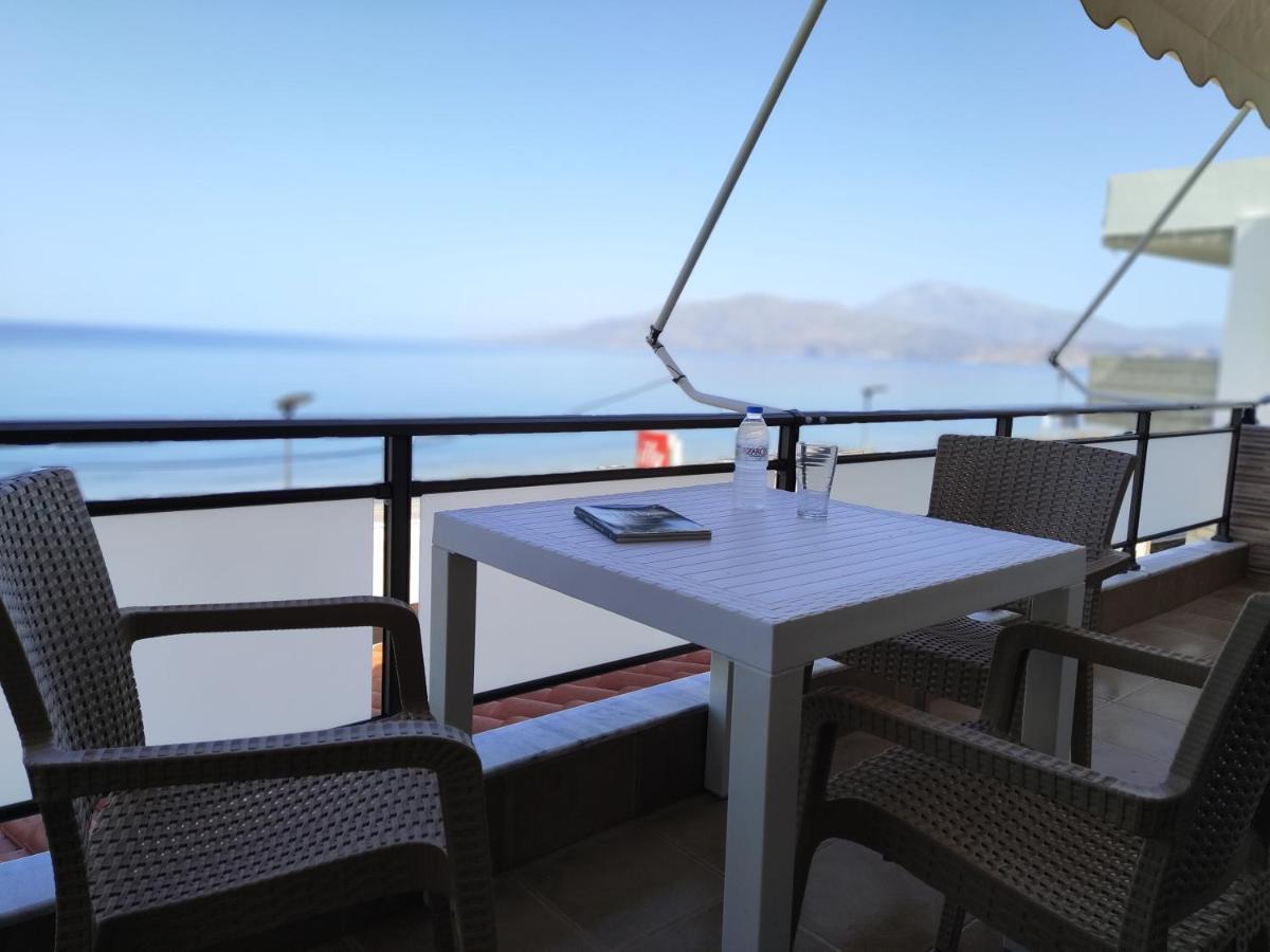 Villa Golden Ammos Sea View Каламаки Екстериор снимка