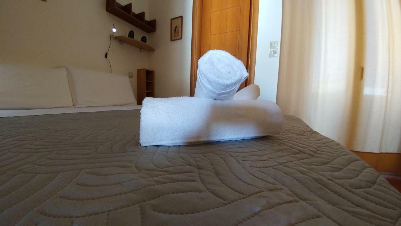 Villa Golden Ammos Sea View Каламаки Екстериор снимка